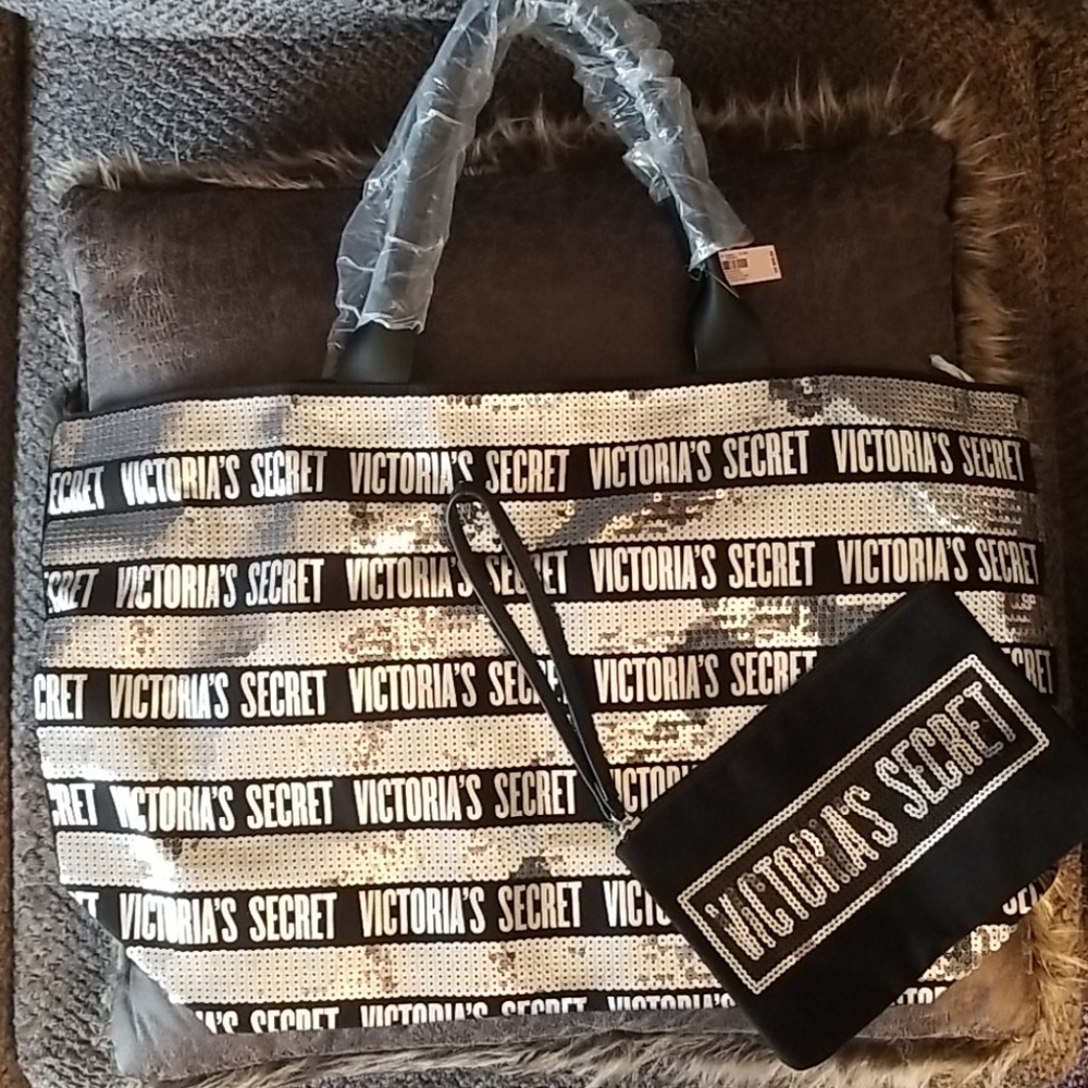 Victoria's Secret Handbag & Wristlet